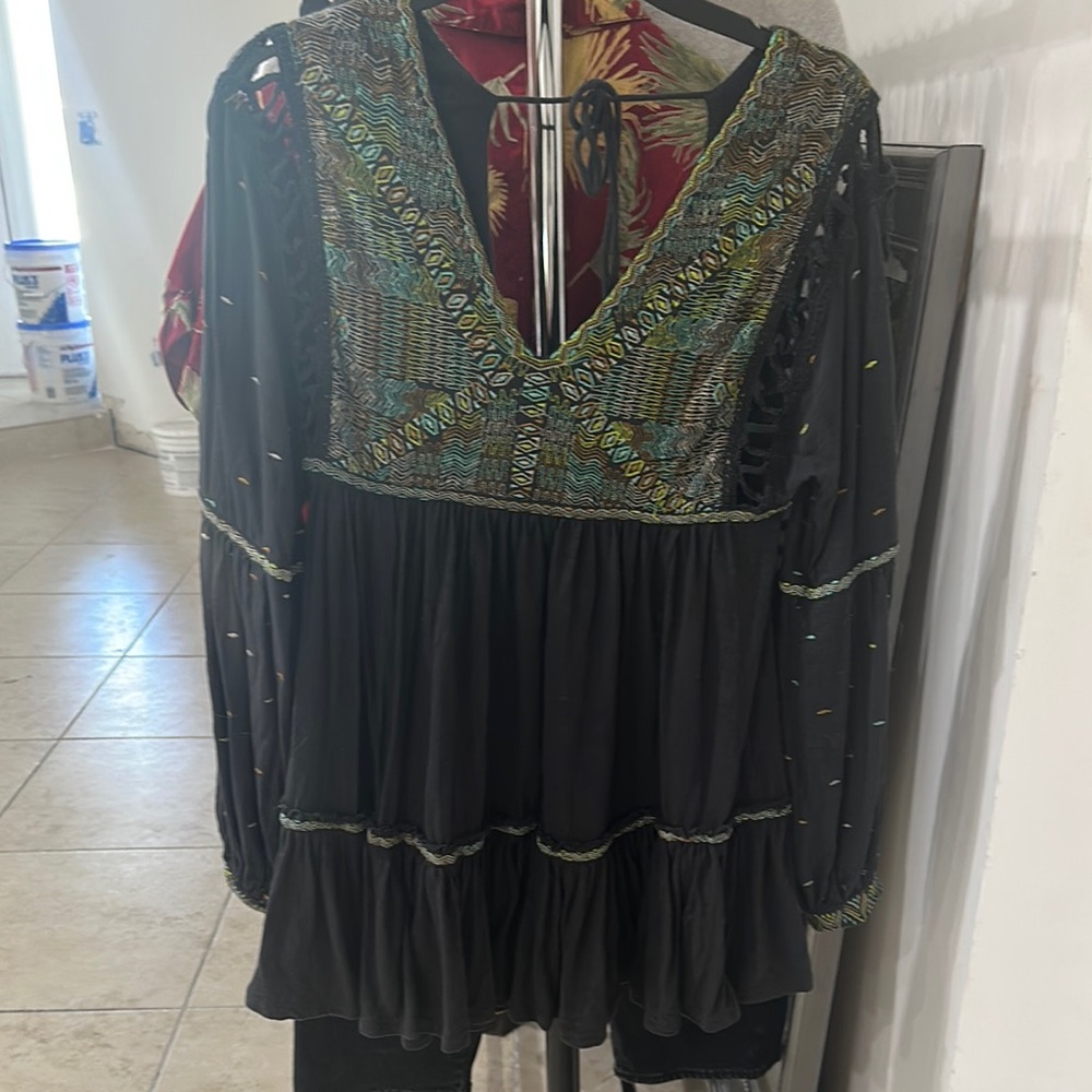 Elegant Black and Green Women's Dress